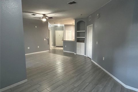 Copropriété à louer à Orlando, Floride: 2 chambres, 104.42 m2 № 2388806 - photo 3