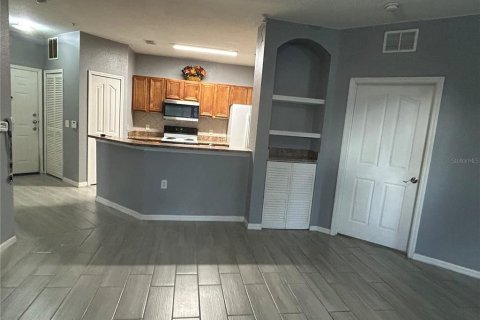 Copropriété à louer à Orlando, Floride: 2 chambres, 104.42 m2 № 2388806 - photo 4