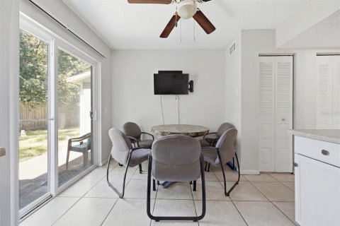 Commercial property in Gainesville, Florida 8 bedrooms, 87.51 sq.m. № 2323311 - photo 17