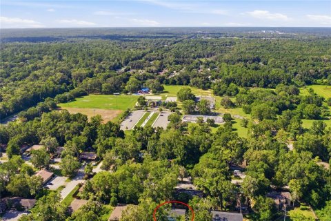 Commercial property in Gainesville, Florida 8 bedrooms, 87.51 sq.m. № 2323311 - photo 2