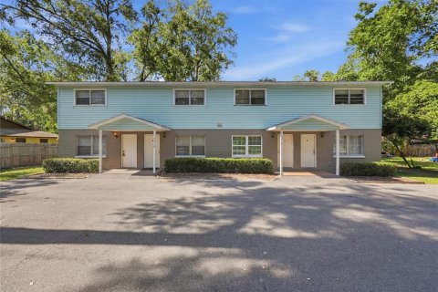 Commercial property in Gainesville, Florida 8 bedrooms, 87.51 sq.m. № 2323311