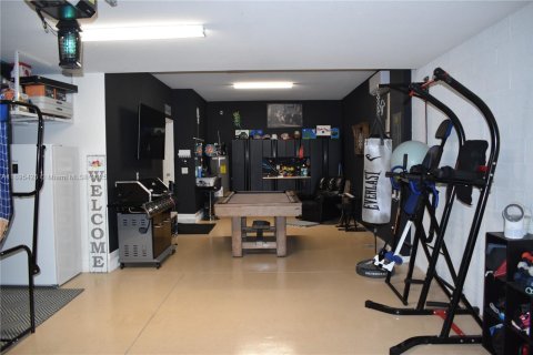 Casa en venta en Fort Myers, Florida, 5 dormitorios, 306.76 m2 № 1947243 - foto 22