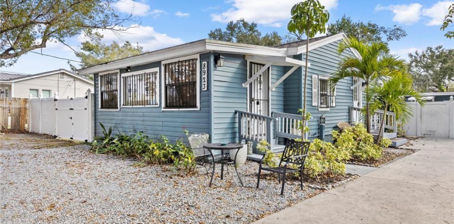 Immobilier commercial à Tampa, Floride 4 chambres, 232.26 m2 № 2389321