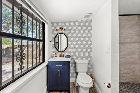 Immobilier commercial à vendre à Tampa, Floride: 4 chambres, 232.26 m2 № 2389321 - photo 12