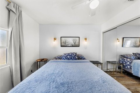 Immobilier commercial à vendre à Tampa, Floride: 4 chambres, 232.26 m2 № 2389321 - photo 10