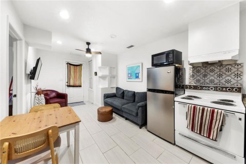 Immobilier commercial à vendre à Tampa, Floride: 4 chambres, 232.26 m2 № 2389321 - photo 24