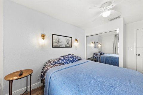 Immobilier commercial à vendre à Tampa, Floride: 4 chambres, 232.26 m2 № 2389321 - photo 11