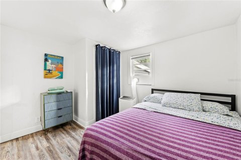 Immobilier commercial à vendre à Tampa, Floride: 4 chambres, 232.26 m2 № 2389321 - photo 30