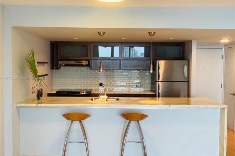 Condo in Miami Beach, Florida, 1 bedroom  № 1923382 - photo 5