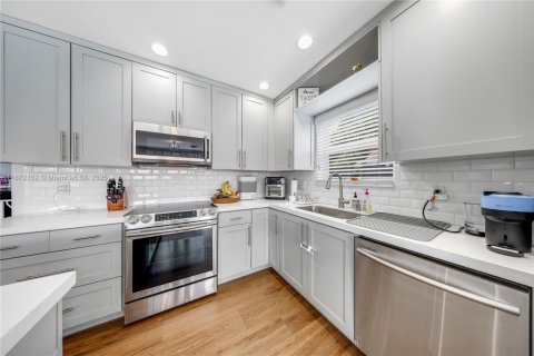 Casa en venta en Miami, Florida, 3 dormitorios, 171.78 m2 № 1897791 - foto 5
