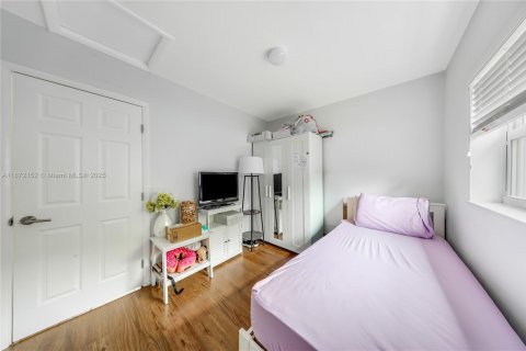 Casa en venta en Miami, Florida, 3 dormitorios, 171.78 m2 № 1897791 - foto 21
