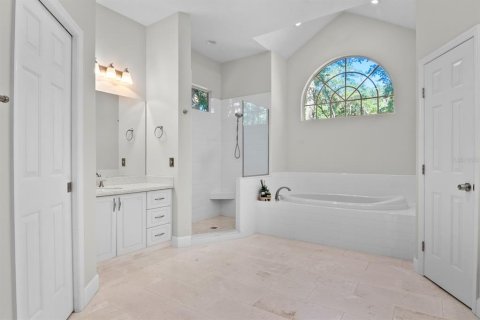 Casa en venta en Gainesville, Florida, 4 dormitorios, 282.24 m2 № 1797746 - foto 20