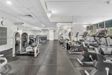 Купить кондоминиум в Майами, Флорида 1 спальня, 72.46м2, № 2032098 - фото 25