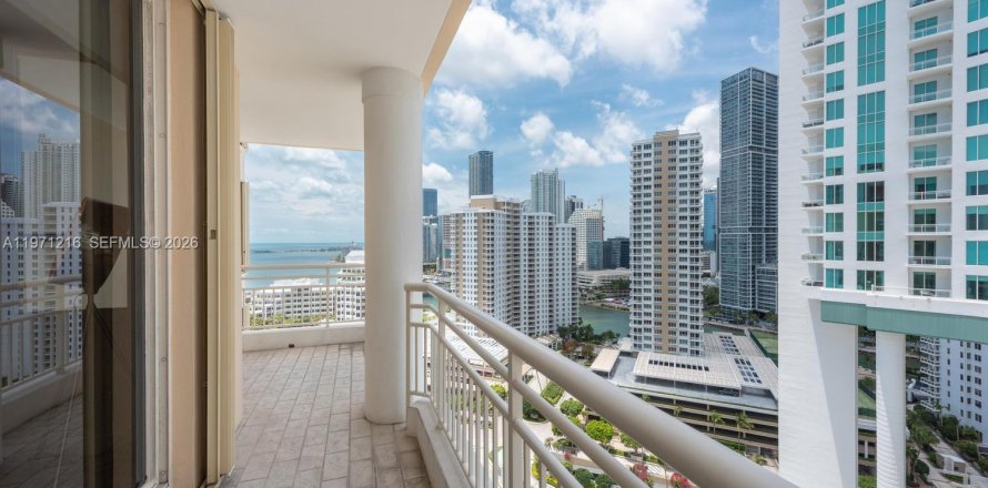 Кондоминиум с 1 спальней в Майами, Флорида № 2032098