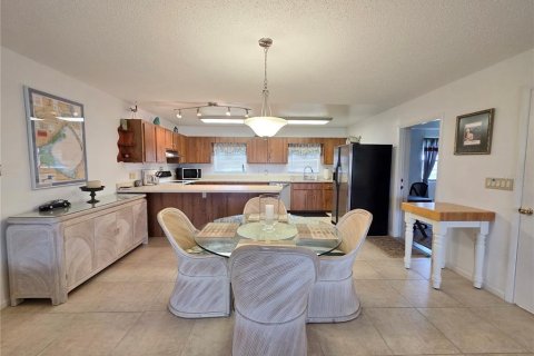 House in Okeechobee, Florida 2 bedrooms, 130.81 sq.m. № 1909201 - photo 10