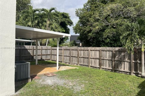 Casa en venta en Homestead, Florida, 3 dormitorios, 159.33 m2 № 1955335 - foto 17