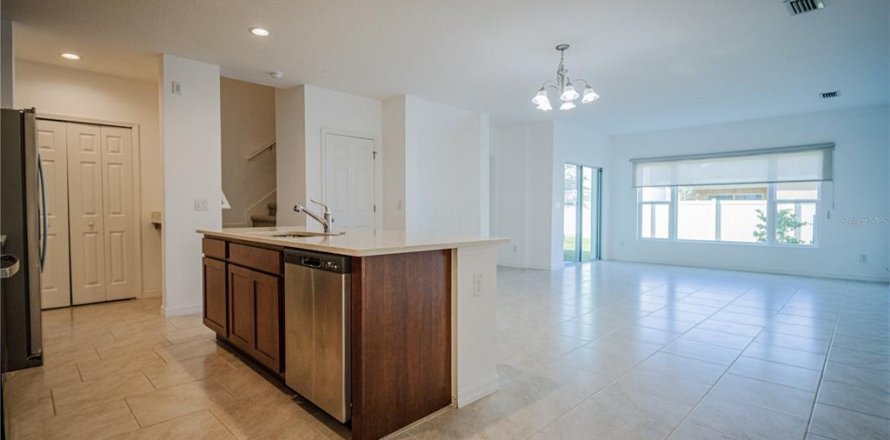 Touwnhouse à 100 LAS OLAS à Kissimmee, Floride 4 chambres, 174.28 m2 № 2114694