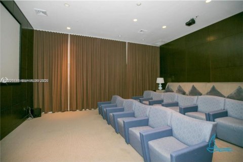 Снять в аренду кондоминиум в Авентура, Флорида 2 спальни, 102.1м2, № 2066274 - фото 6