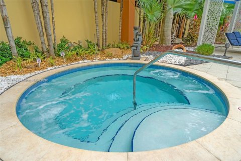 Снять в аренду кондоминиум в Авентура, Флорида 2 спальни, 102.1м2, № 2066274 - фото 11