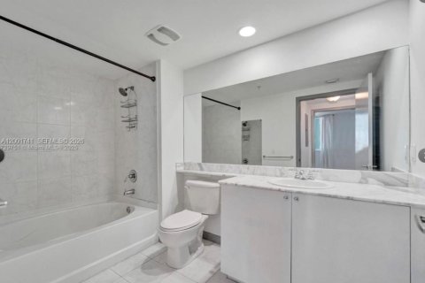 Снять в аренду кондоминиум в Авентура, Флорида 2 спальни, 102.1м2, № 2066274 - фото 19