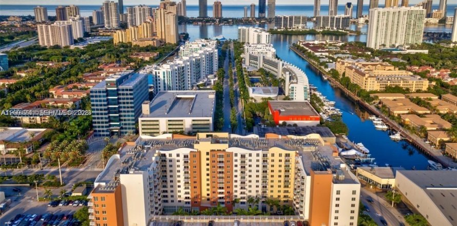 Кондоминиум с 2 спальнями в Авентура, Флорида № 2066274