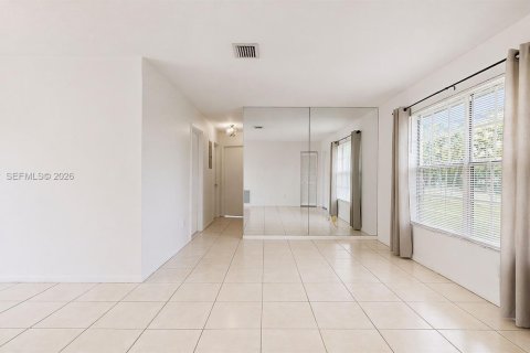 Casa en venta en Miami, Florida, 3 dormitorios, 98.29 m2 № 2058517 - foto 25