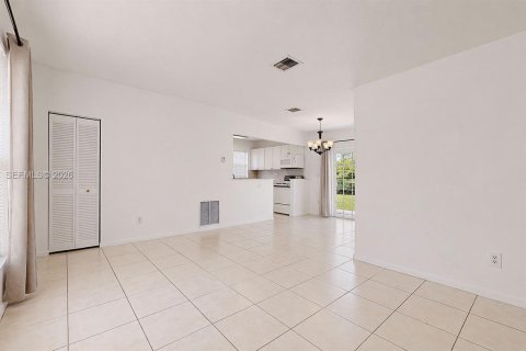 Casa en venta en Miami, Florida, 3 dormitorios, 98.29 m2 № 2058517 - foto 27