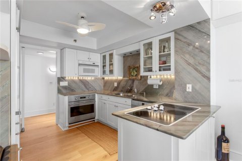 Condo in Longboat Key, Florida, 3 bedrooms № 2155694 - photo 12