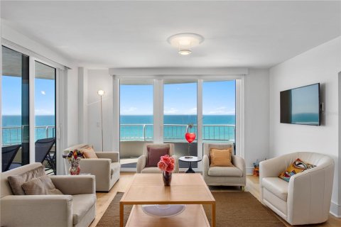 Condo in Longboat Key, Florida, 3 bedrooms № 2155694 - photo 4