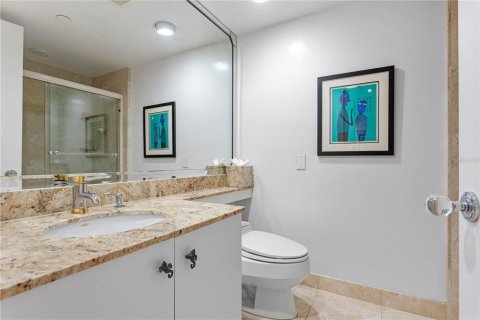 Condo in Longboat Key, Florida, 3 bedrooms № 2155694 - photo 24