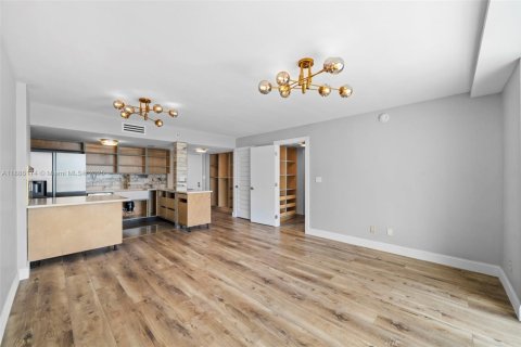 Купить кондоминиум в Майами, Флорида 1 спальня, 62.62м2, № 1933707 - фото 3