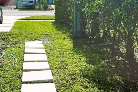 Снять в аренду квартиру в Майами-Гарденс, Флорида 1 спальня, 37.16м2, № 1991132 - фото 15