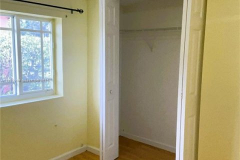 Снять в аренду квартиру в Майами-Гарденс, Флорида 1 спальня, 37.16м2, № 1991132 - фото 11