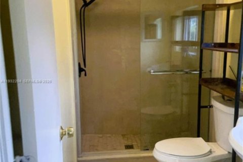 Снять в аренду квартиру в Майами-Гарденс, Флорида 1 спальня, 37.16м2, № 1991132 - фото 5