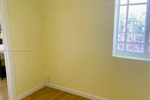 Снять в аренду квартиру в Майами-Гарденс, Флорида 1 спальня, 37.16м2, № 1991132 - фото 10