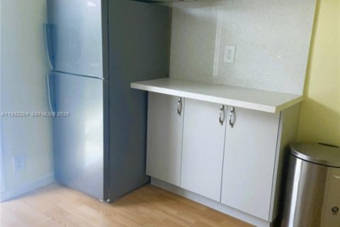 Снять в аренду квартиру в Майами-Гарденс, Флорида 1 спальня, 37.16м2, № 1991132 - фото 7