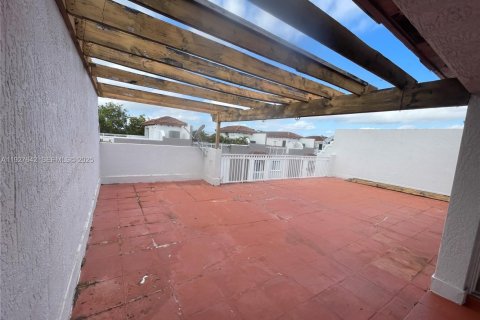 Adosado en venta en Hollywood, Florida, 3 dormitorios, 252.97 m2 № 1987905 - foto 13