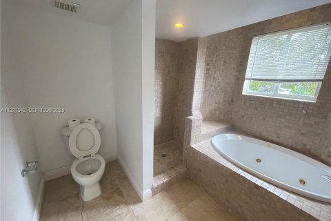 Adosado en venta en Hollywood, Florida, 3 dormitorios, 252.97 m2 № 1987905 - foto 22