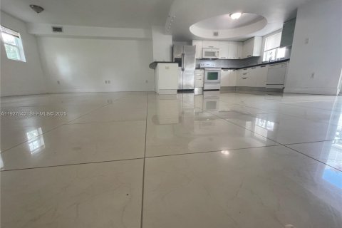 Adosado en venta en Hollywood, Florida, 3 dormitorios, 252.97 m2 № 1987905 - foto 4