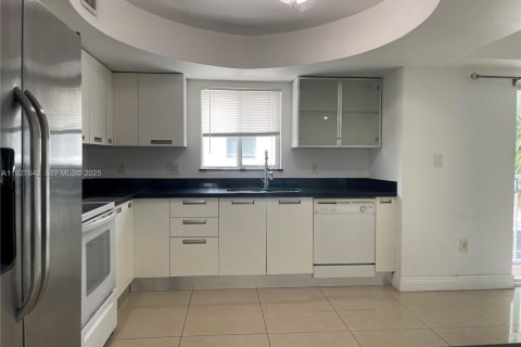 Adosado en venta en Hollywood, Florida, 3 dormitorios, 252.97 m2 № 1987905 - foto 6