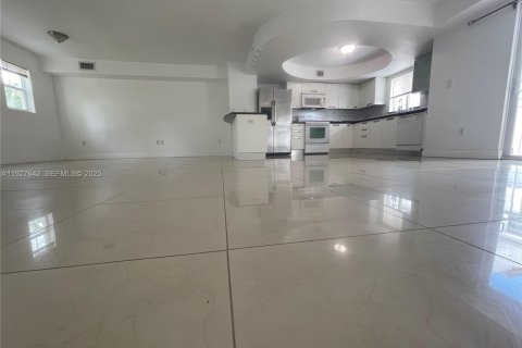 Adosado en venta en Hollywood, Florida, 3 dormitorios, 252.97 m2 № 1987905 - foto 5