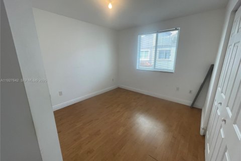 Adosado en venta en Hollywood, Florida, 3 dormitorios, 252.97 m2 № 1987905 - foto 25