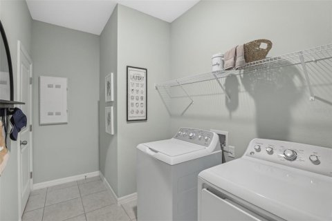 House in Titusville, Florida 3 bedrooms, 147.62 sq.m. № 1811047 - photo 15