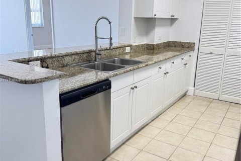 Condominio en venta en Aventura, Florida, 2 dormitorios, 109.16 m2 № 2016271 - foto 13