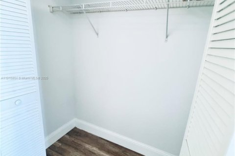 Condominio en venta en Aventura, Florida, 2 dormitorios, 109.16 m2 № 2016271 - foto 27