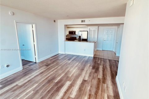 Condominio en venta en Aventura, Florida, 2 dormitorios, 109.16 m2 № 2016271 - foto 15