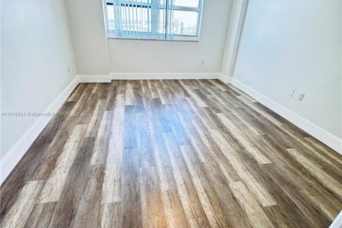 Condominio en venta en Aventura, Florida, 2 dormitorios, 109.16 m2 № 2016271 - foto 22