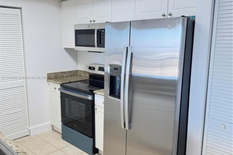 Condominio en venta en Aventura, Florida, 2 dormitorios, 109.16 m2 № 2016271 - foto 12