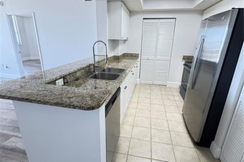 Condominio en venta en Aventura, Florida, 2 dormitorios, 109.16 m2 № 2016271 - foto 9