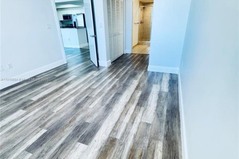 Condominio en venta en Aventura, Florida, 2 dormitorios, 109.16 m2 № 2016271 - foto 23